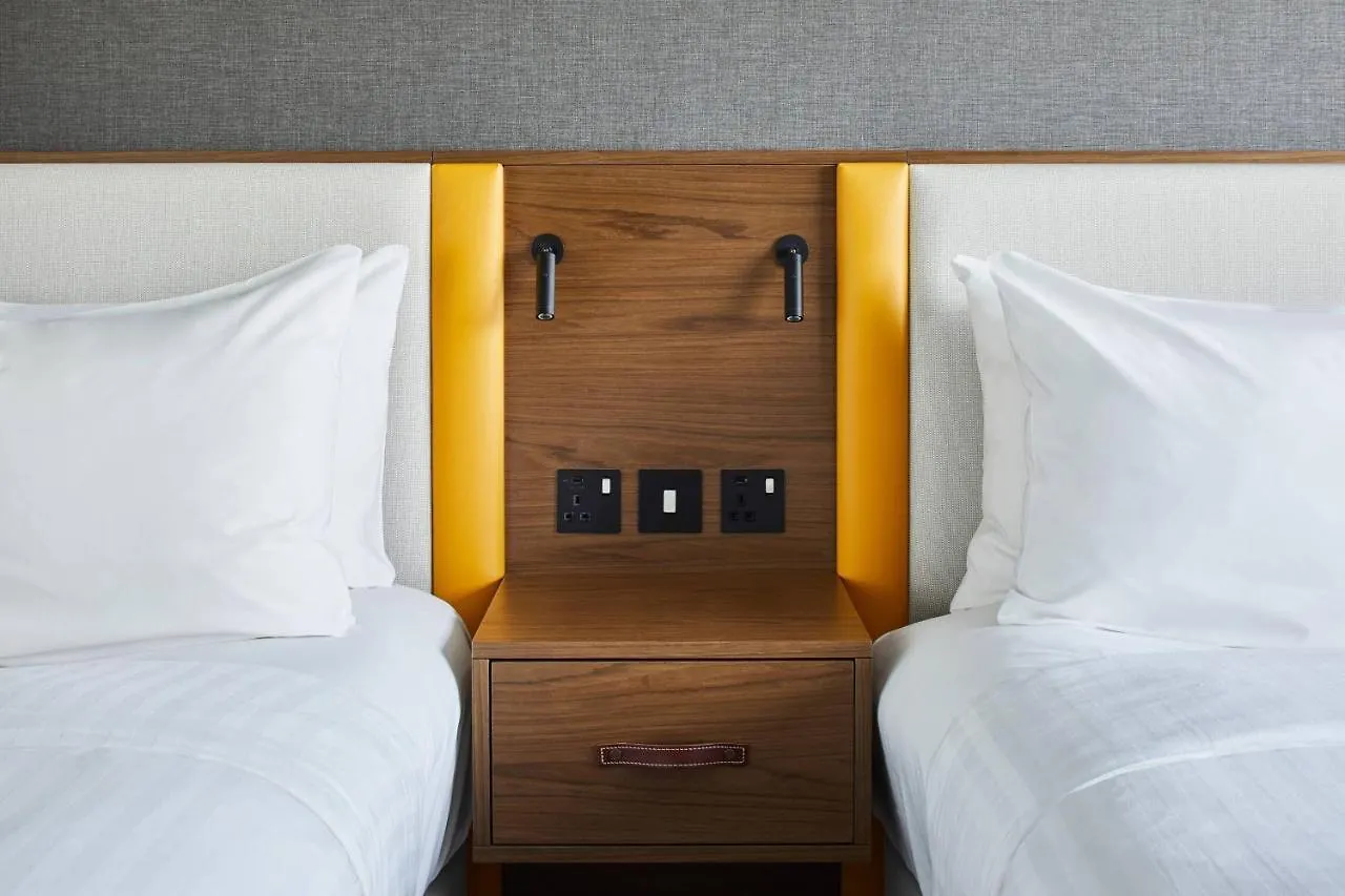 Cardiff Marriott Hotel 4*,