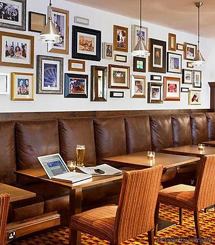 Cardiff Marriott Hotel 4*,