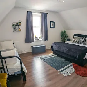  Apartment Phenix - Huge 3 Bed, Super Equipped Apartment.